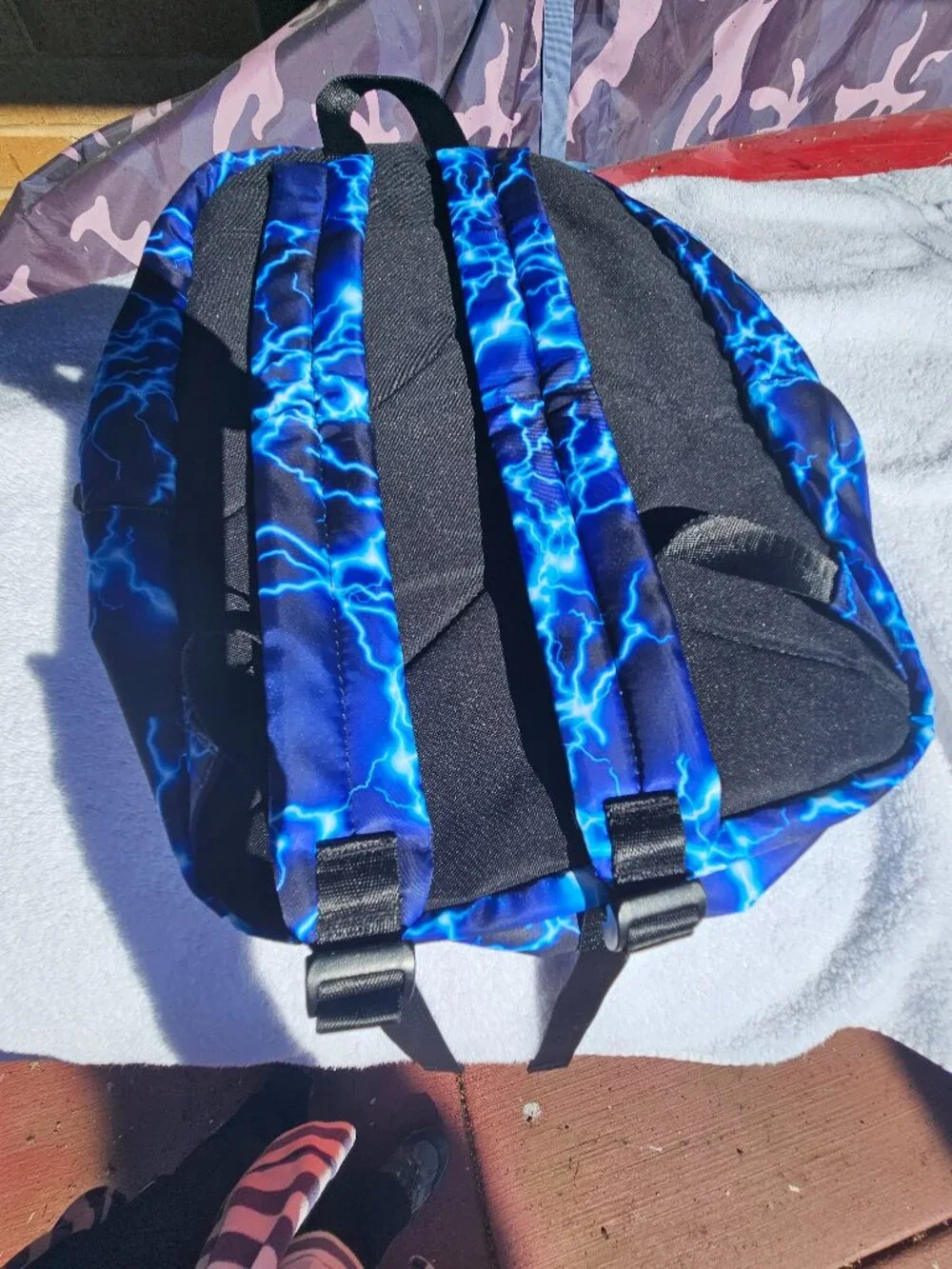 Lightning Print Backpack – Blue and White Design with 3 external pockets